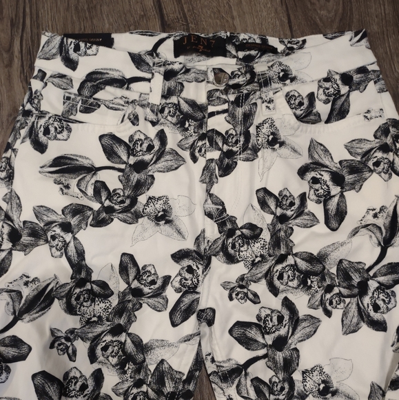 Jen7 by 7 for All Mankind Women's Cropped Skinny Leg Jean - Picture 7 of 9